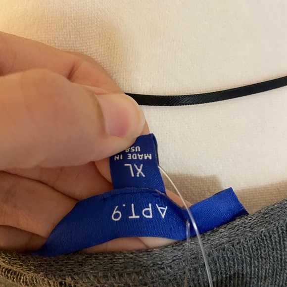 Apt.9 brand sweater- size XL- NWT- with scarf - Picture 6 of 10